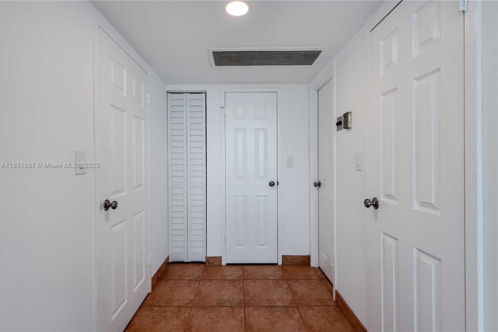 Small Image of 3180 SOUTH OCEAN DR #310, Hallandale Beach Number 27