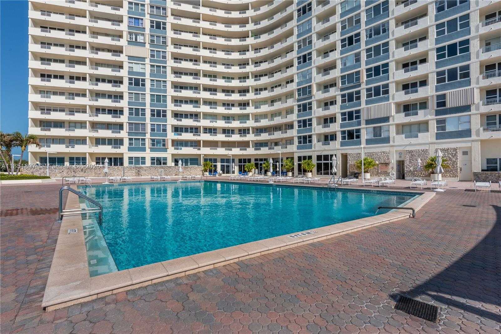 Small Image of 3180 SOUTH OCEAN DR #310, Hallandale Beach Number 35