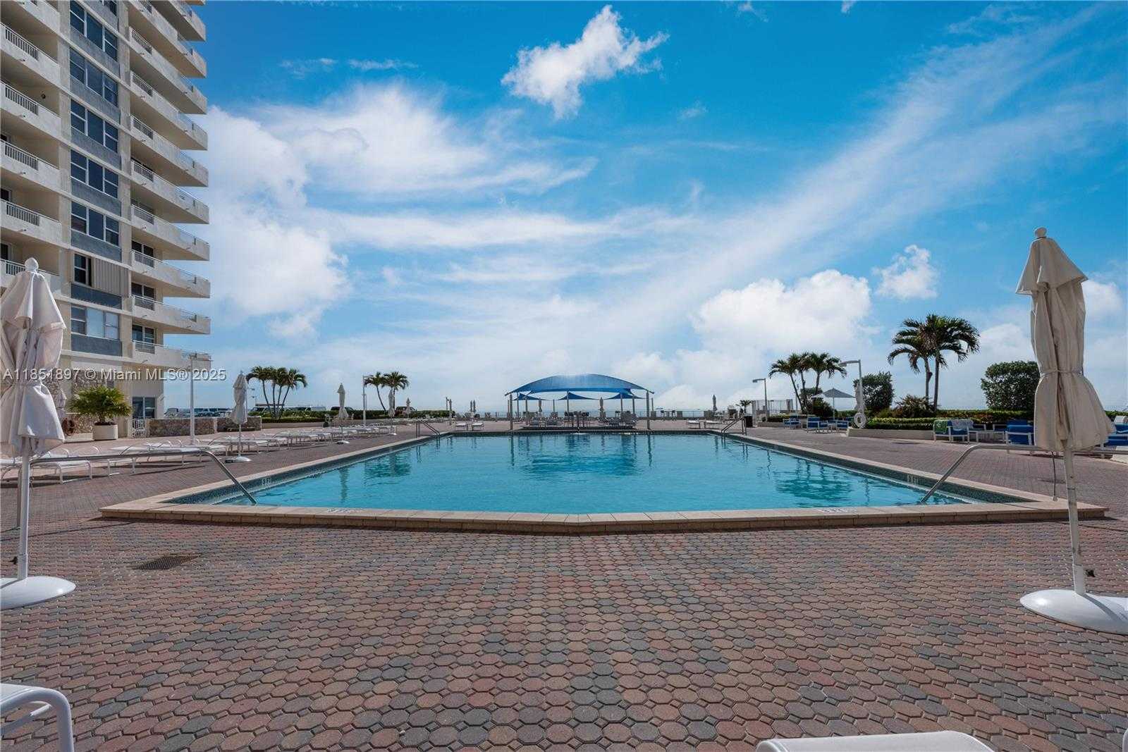 Small Image of 3180 SOUTH OCEAN DR #310, Hallandale Beach Number 36