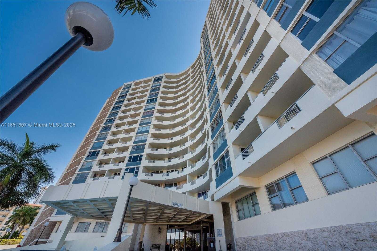 Small Image of 3180 SOUTH OCEAN DR #310, Hallandale Beach Number 43