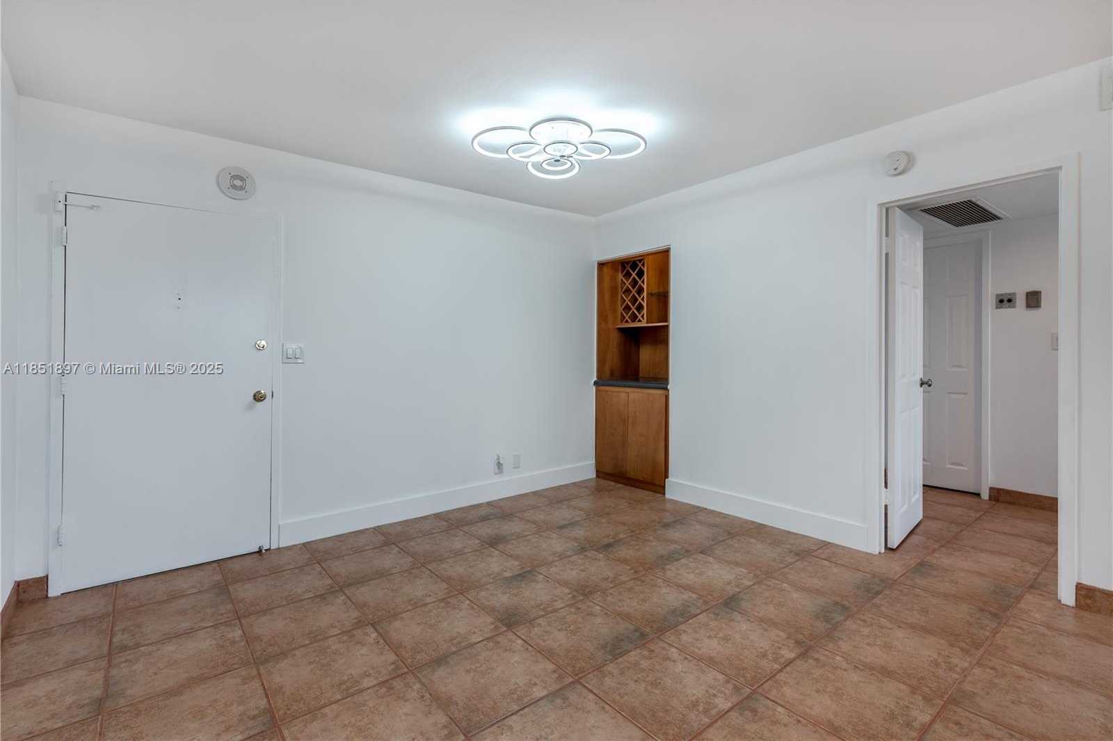Small Image of 3180 SOUTH OCEAN DR #310, Hallandale Beach Number 8