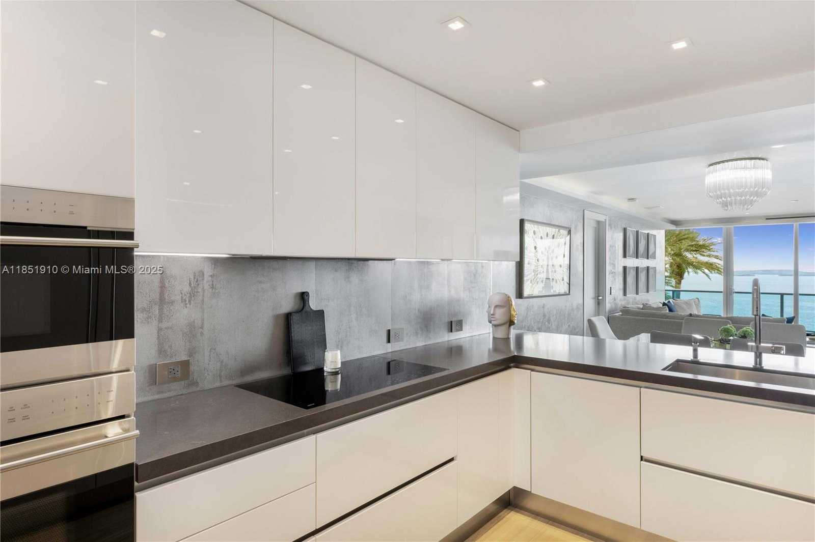 Small Image of 1331 BRICKELL BAY DR #909, Miami Number 15
