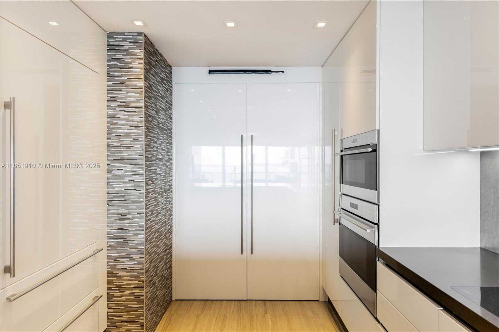 Small Image of 1331 BRICKELL BAY DR #909, Miami Number 18