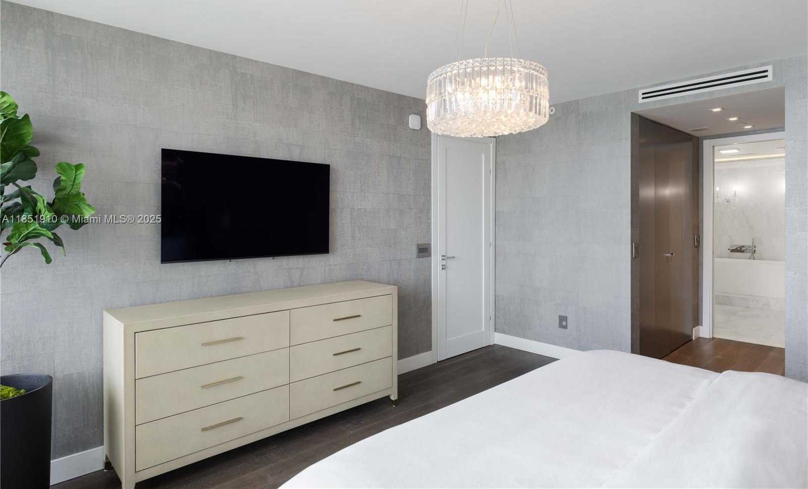 Small Image of 1331 BRICKELL BAY DR #909, Miami Number 30