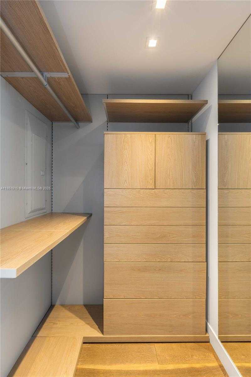 Small Image of 1331 BRICKELL BAY DR #909, Miami Number 33