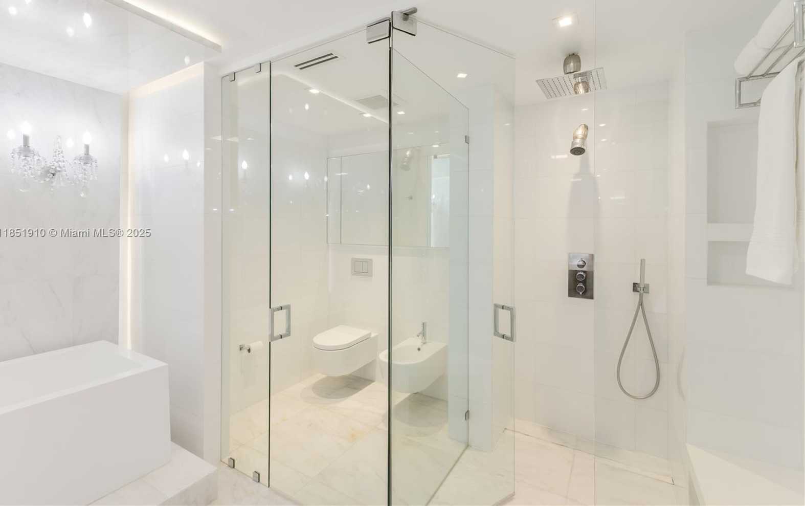 Small Image of 1331 BRICKELL BAY DR #909, Miami Number 37