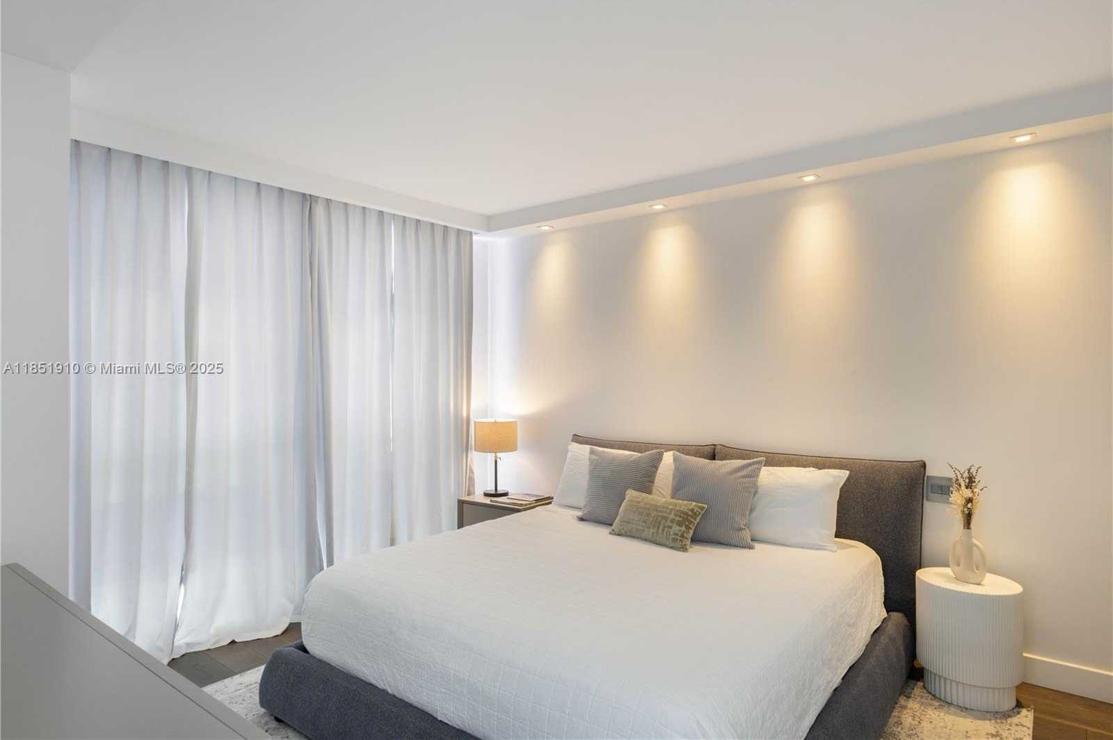 Small Image of 1331 BRICKELL BAY DR #909, Miami Number 38