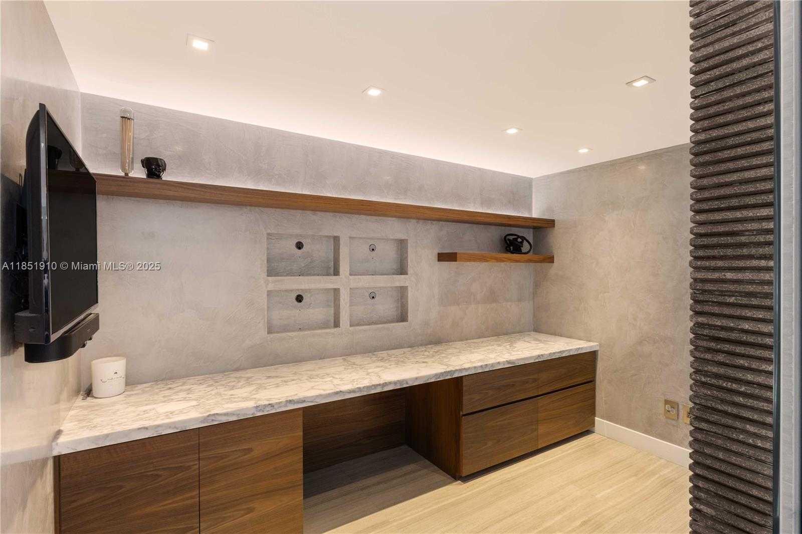 Small Image of 1331 BRICKELL BAY DR #909, Miami Number 9