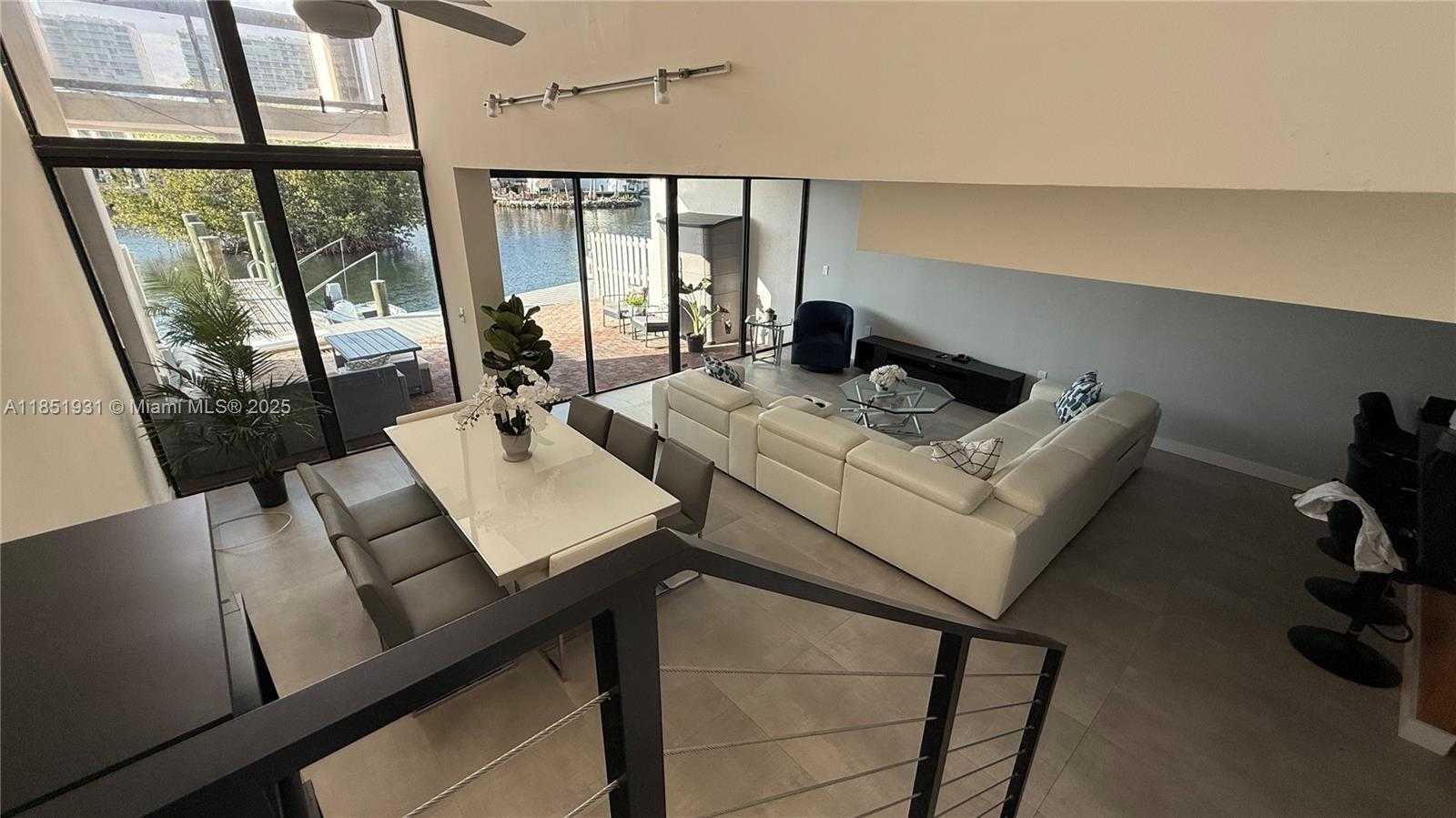 Small Image of 399 POINCIANA DR #1215, Sunny Isles Beach Number 12
