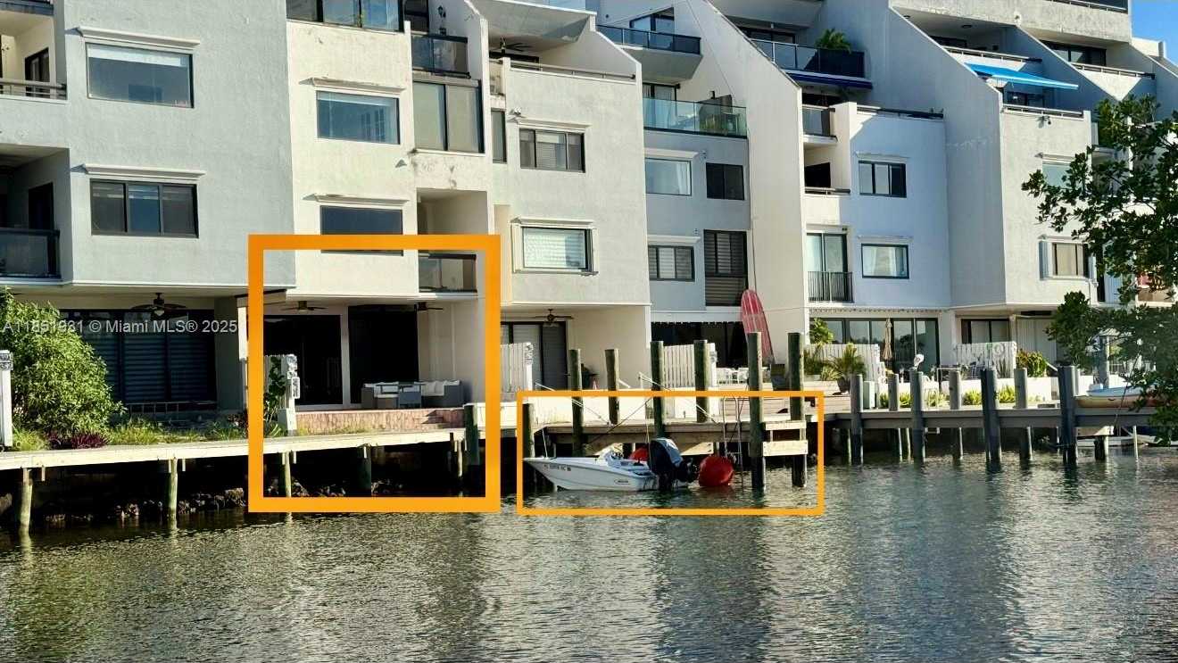 Small Image of 399 POINCIANA DR #1215, Sunny Isles Beach Number 24