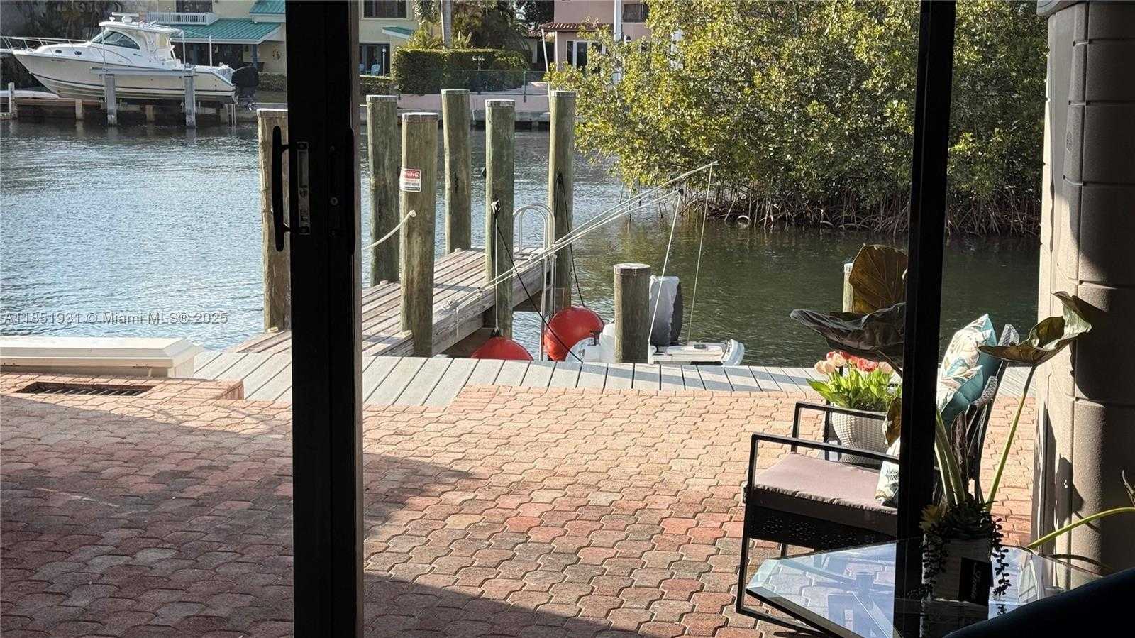 Small Image of 399 POINCIANA DR #1215, Sunny Isles Beach Number 26