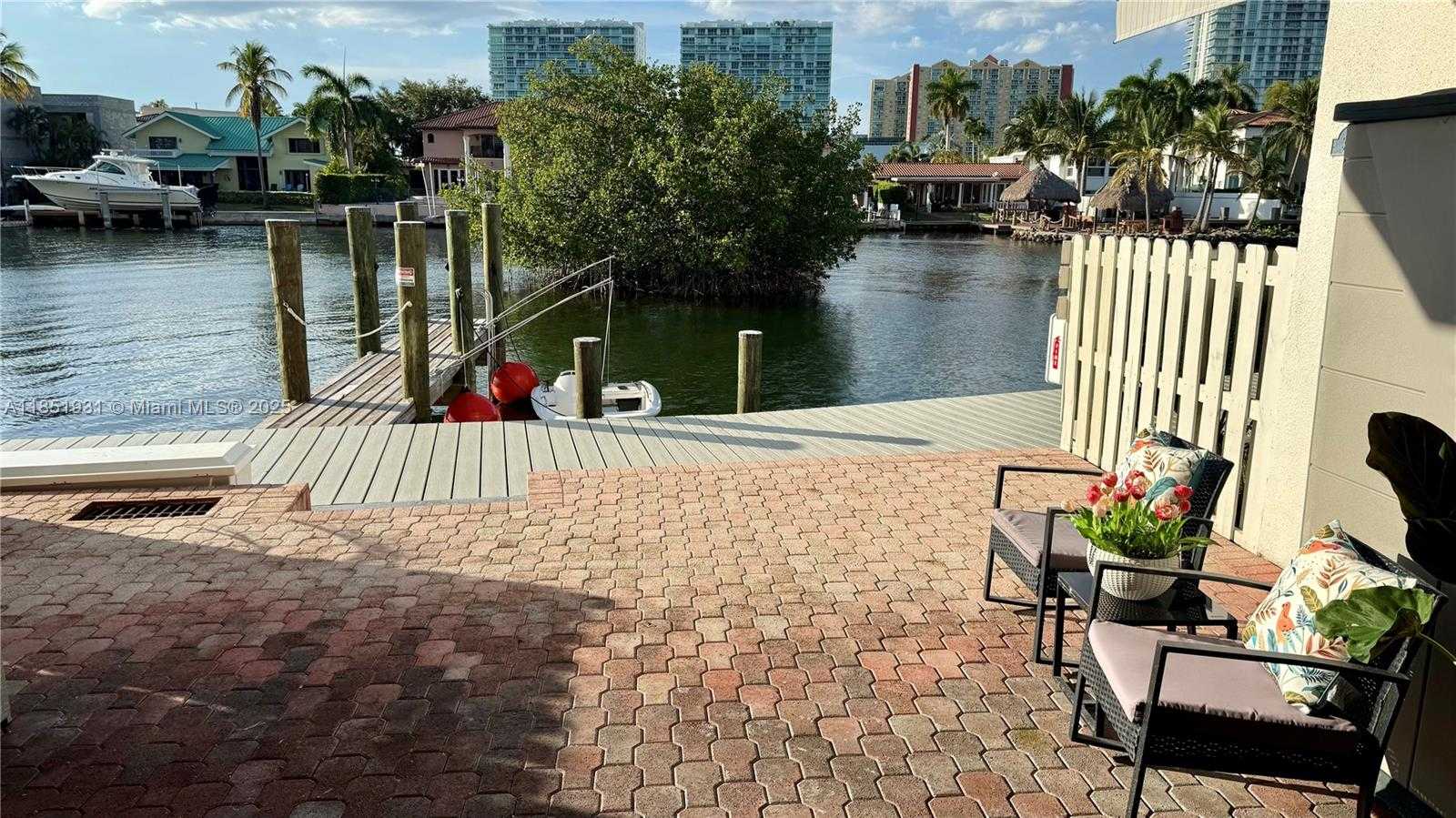 Small Image of 399 POINCIANA DR #1215, Sunny Isles Beach Number 28