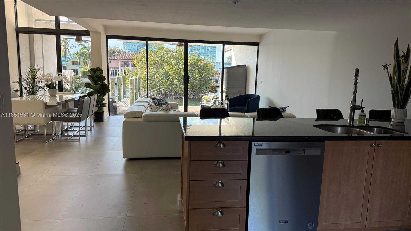 Small Image of 399 POINCIANA DR #1215, Sunny Isles Beach Number 33