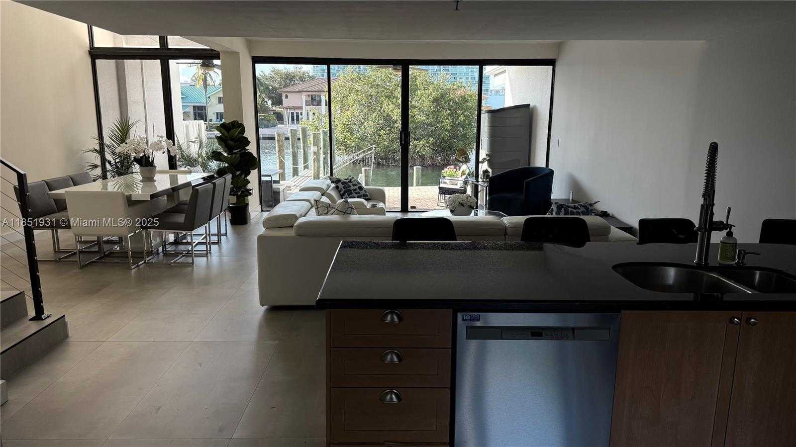 Small Image of 399 POINCIANA DR #1215, Sunny Isles Beach Number 38