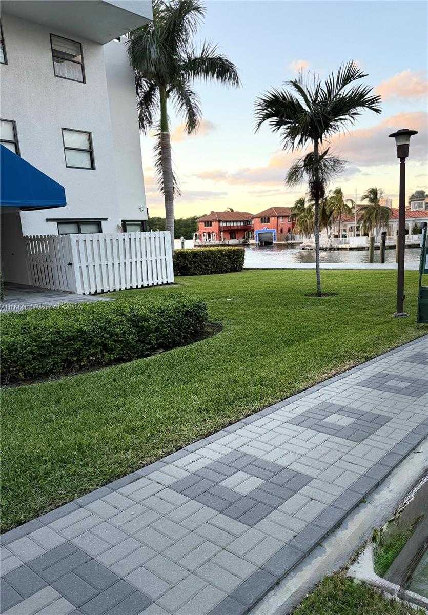 Small Image of 399 POINCIANA DR #1215, Sunny Isles Beach Number 45
