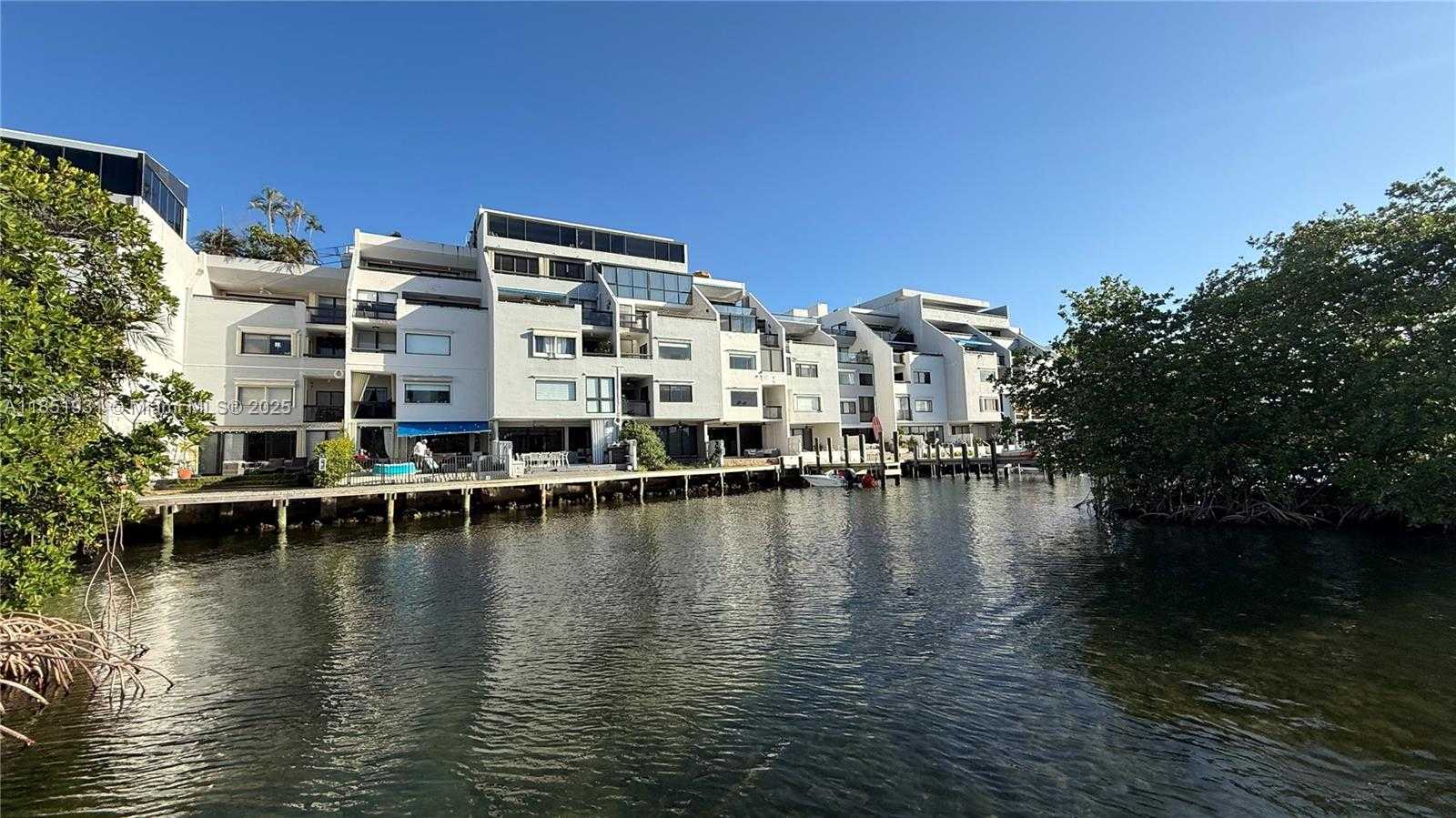 Small Image of 399 POINCIANA DR #1215, Sunny Isles Beach Number 48