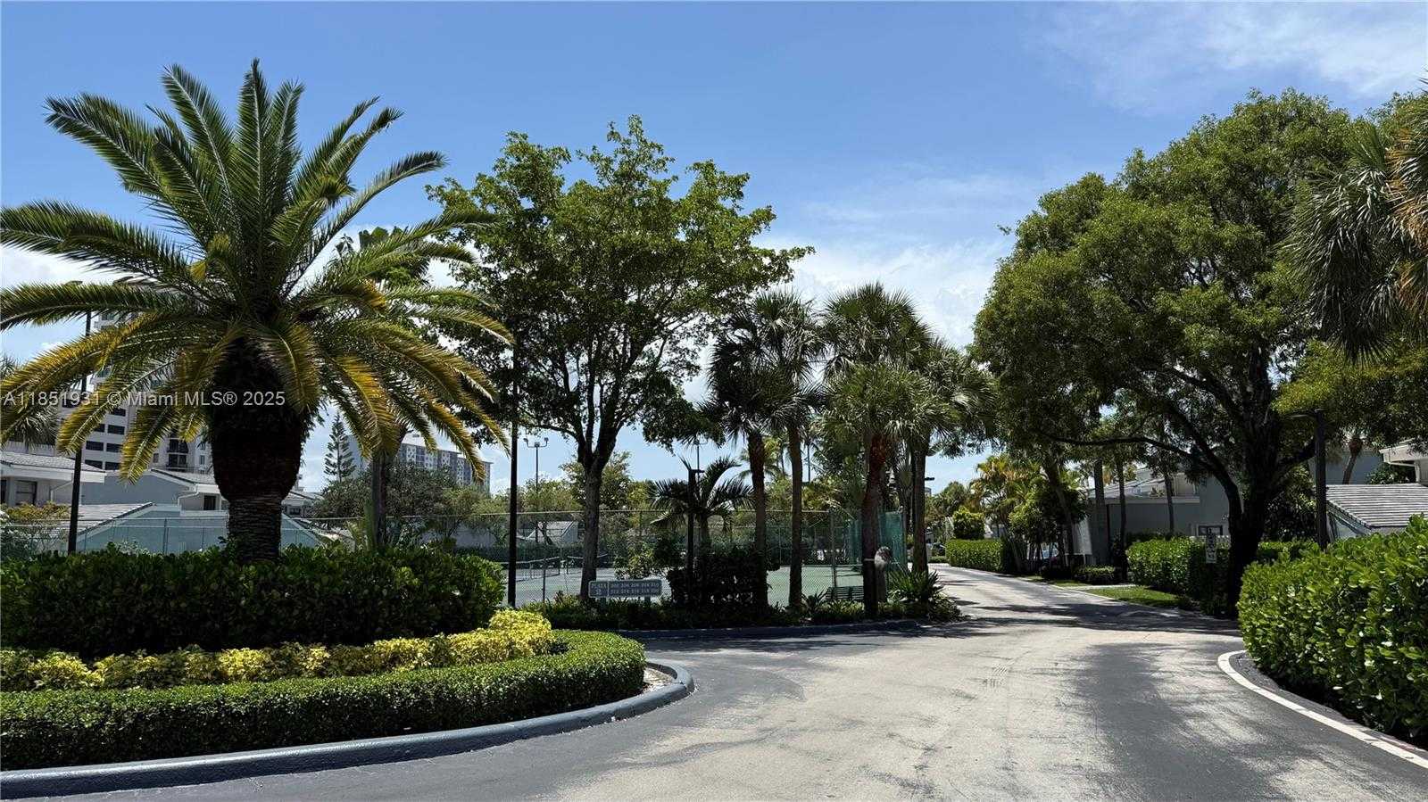Small Image of 399 POINCIANA DR #1215, Sunny Isles Beach Number 53