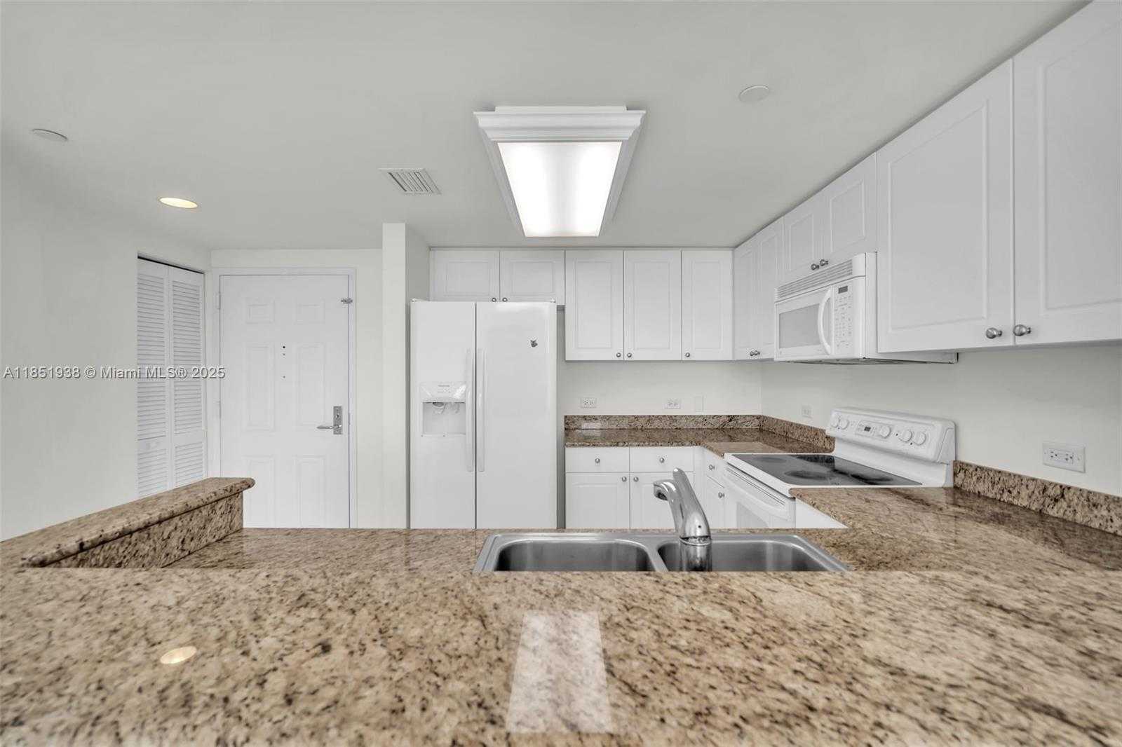 Small Image of 19501 WEST COUNTRY CLUB DR #2011, Aventura Number 10