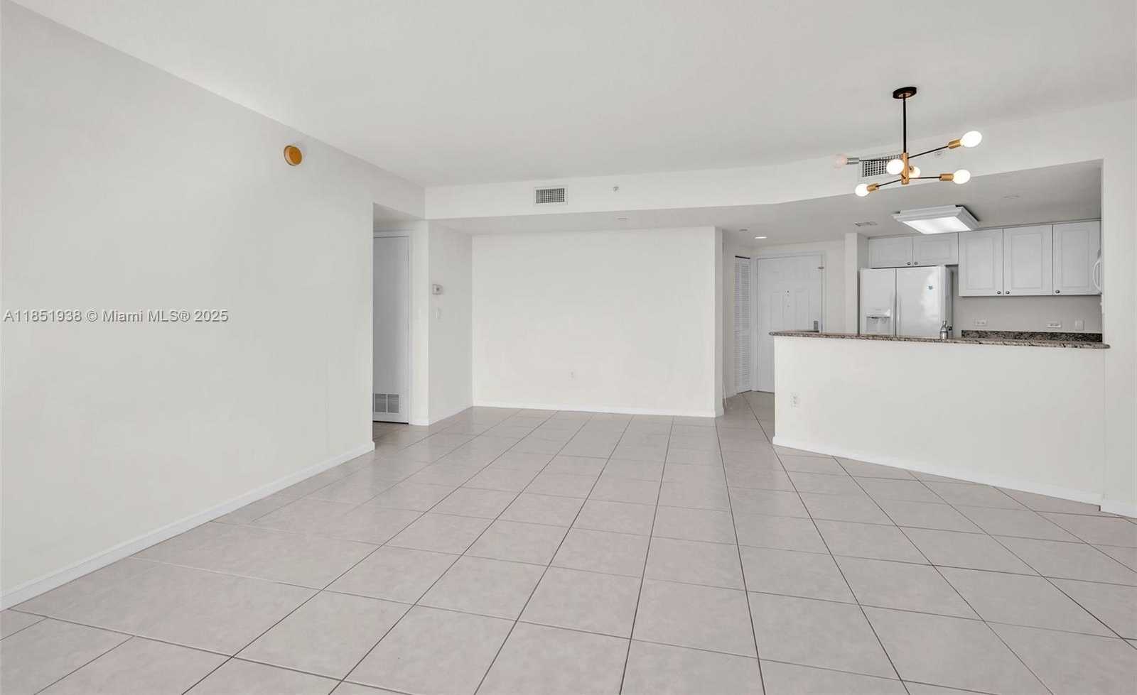 Small Image of 19501 WEST COUNTRY CLUB DR #2011, Aventura Number 17