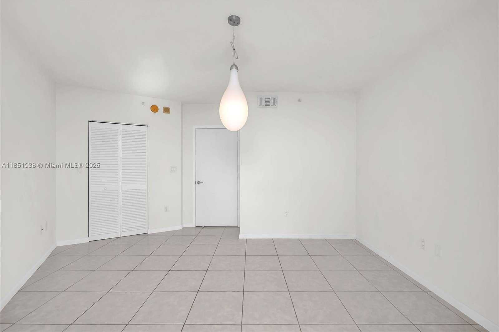 Small Image of 19501 WEST COUNTRY CLUB DR #2011, Aventura Number 21