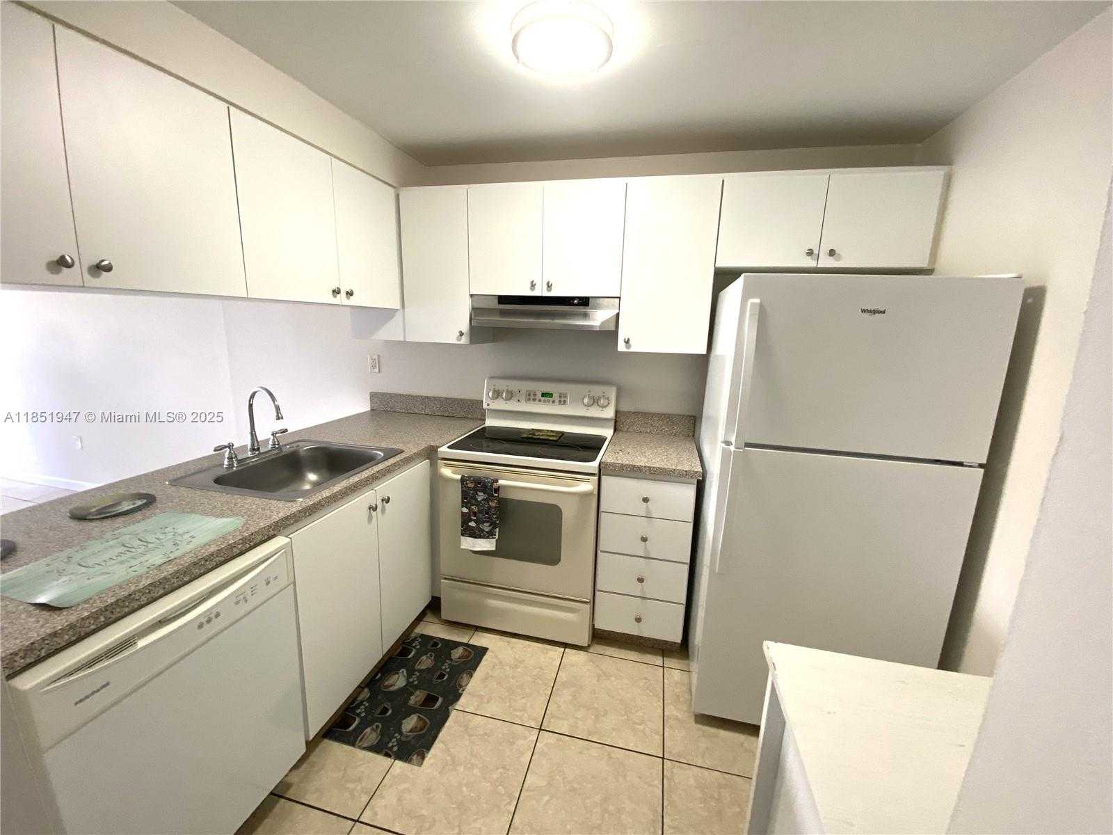 Small Image of 16465 NORTH EAST 22ND AVE #513, North Miami Beach Number 3