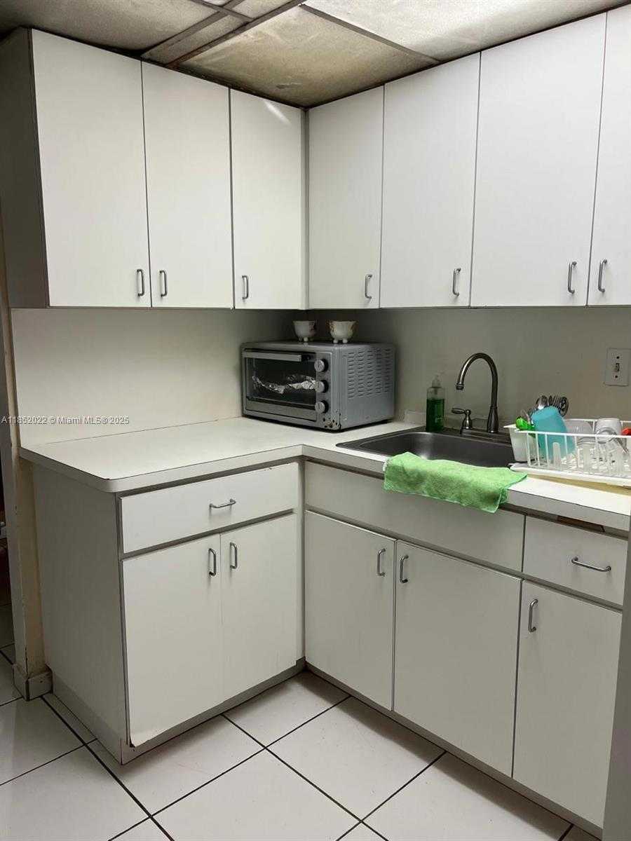Small Image of 11780 SOUTH WEST 18TH ST #2, Miami Number 3