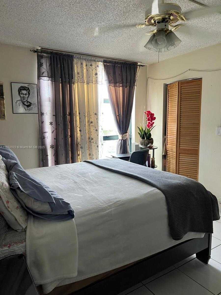 Small Image of 11780 SOUTH WEST 18TH ST #2, Miami Number 5
