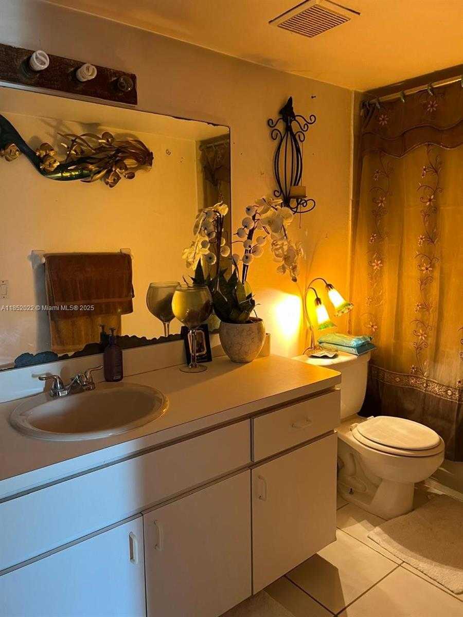 Small Image of 11780 SOUTH WEST 18TH ST #2, Miami Number 6