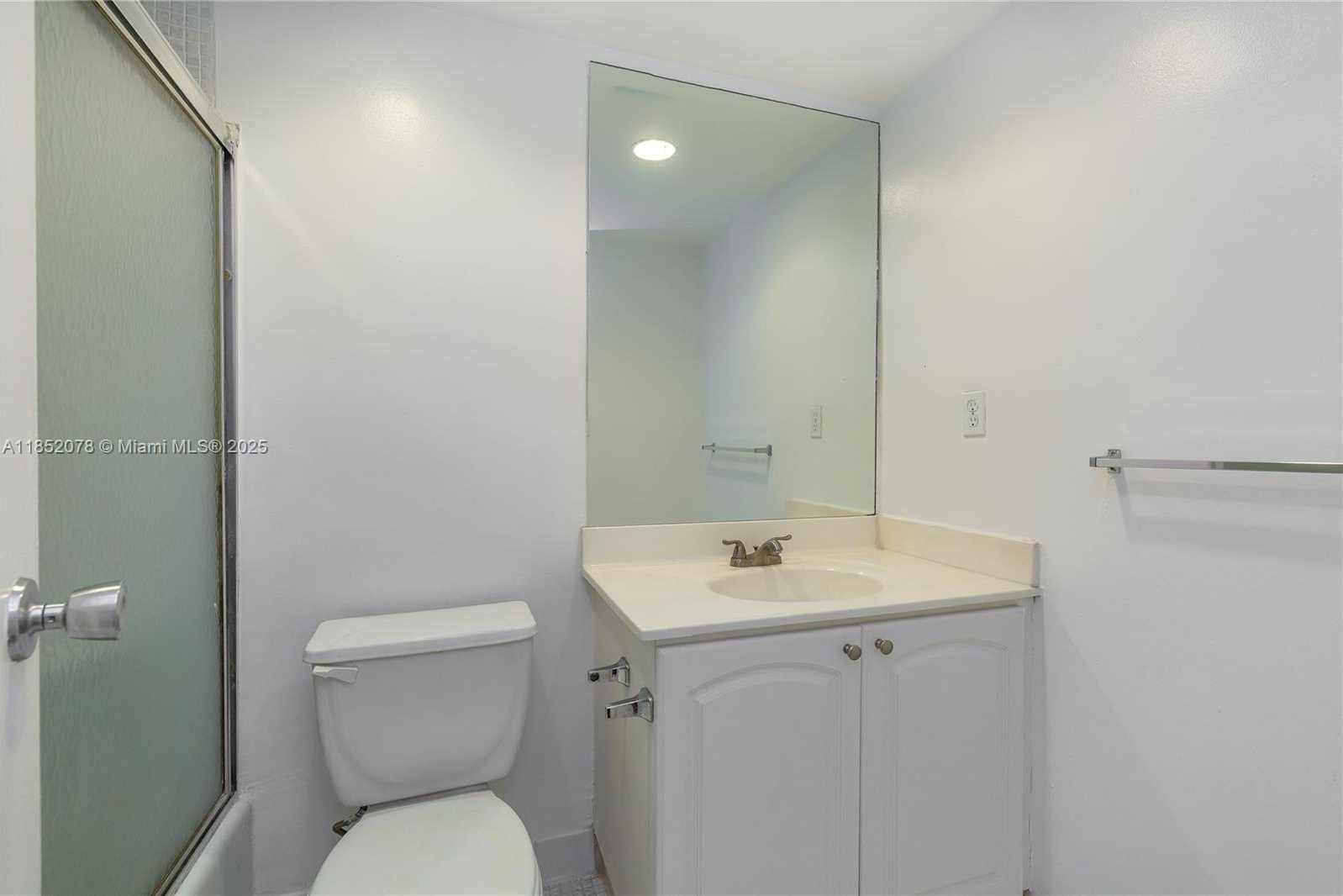 Small Image of 3901 SOUTH OCEAN DR #2D, Hollywood Number 11