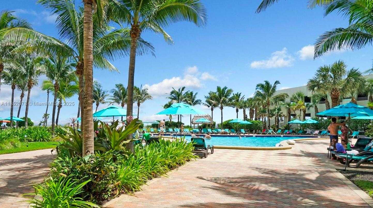 Small Image of 3901 SOUTH OCEAN DR #2D, Hollywood Number 2