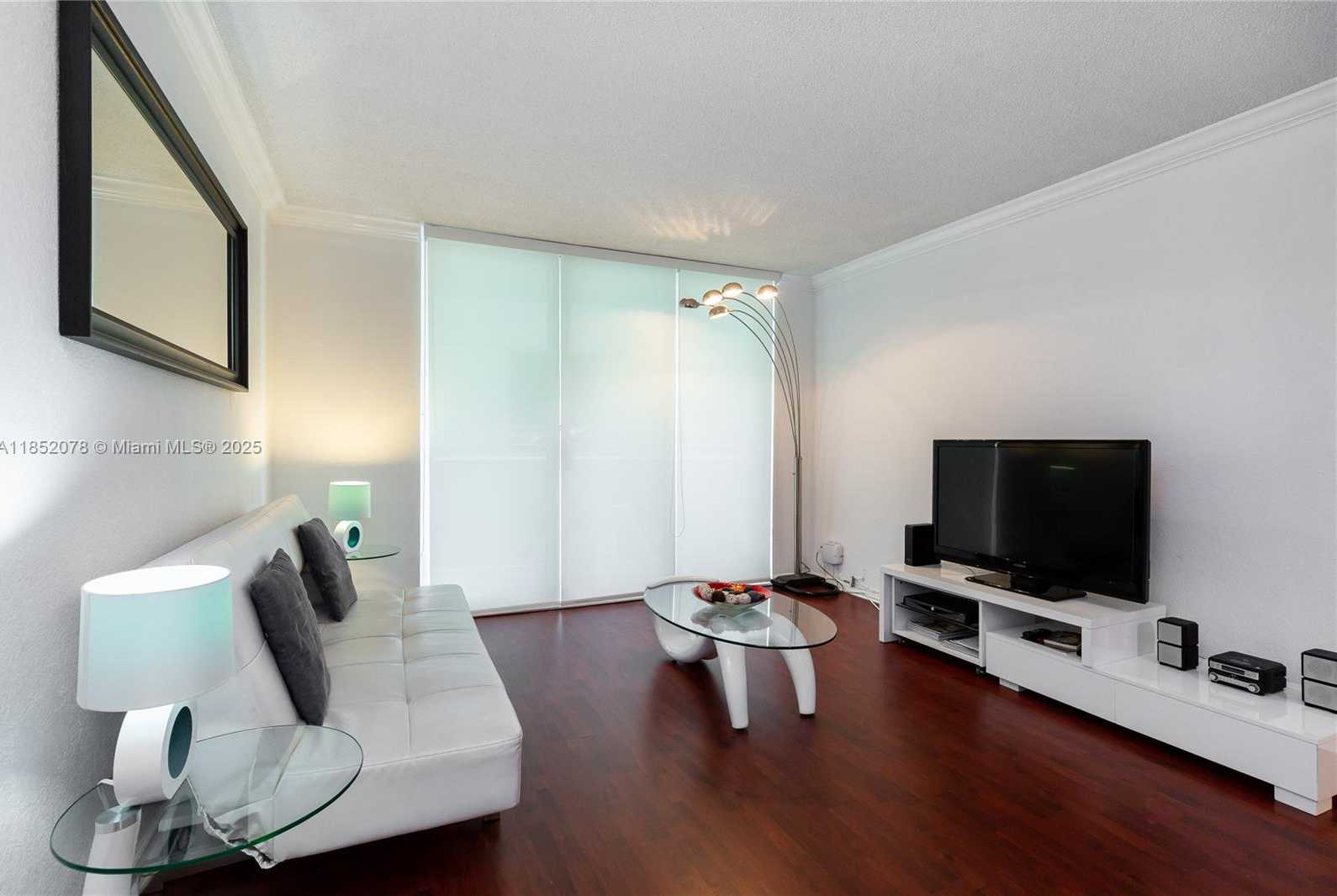 Small Image of 3901 SOUTH OCEAN DR #2D, Hollywood Number 21