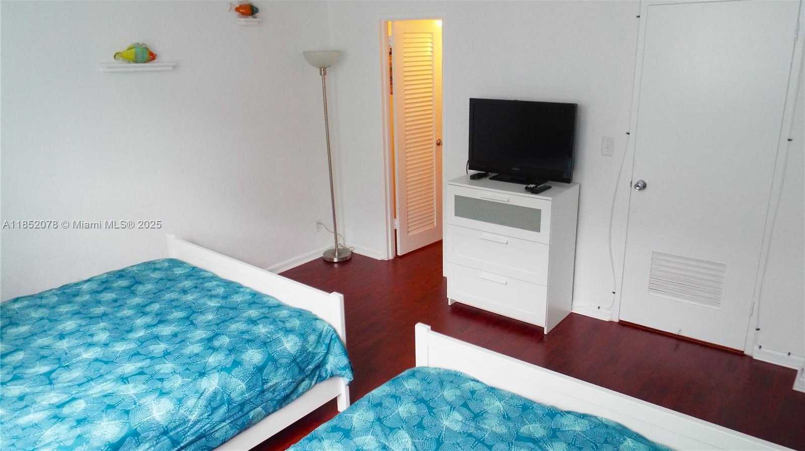 Small Image of 3901 SOUTH OCEAN DR #2D, Hollywood Number 31
