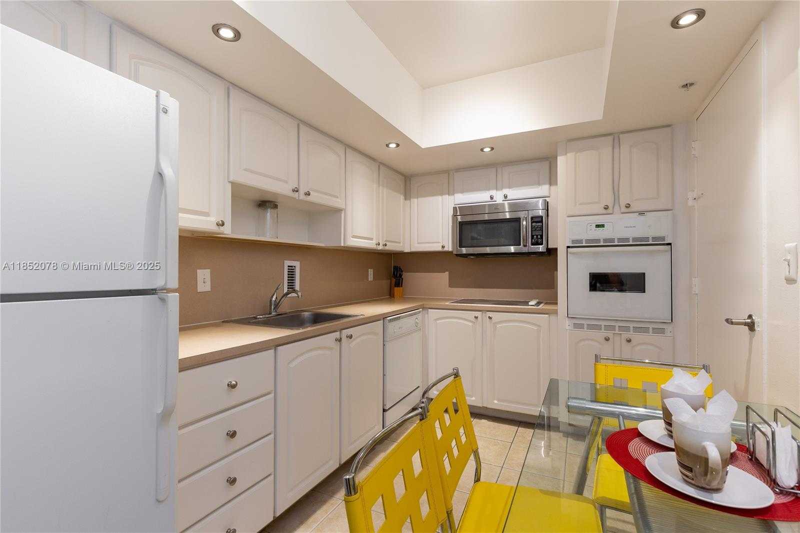 Small Image of 3901 SOUTH OCEAN DR #2D, Hollywood Number 8