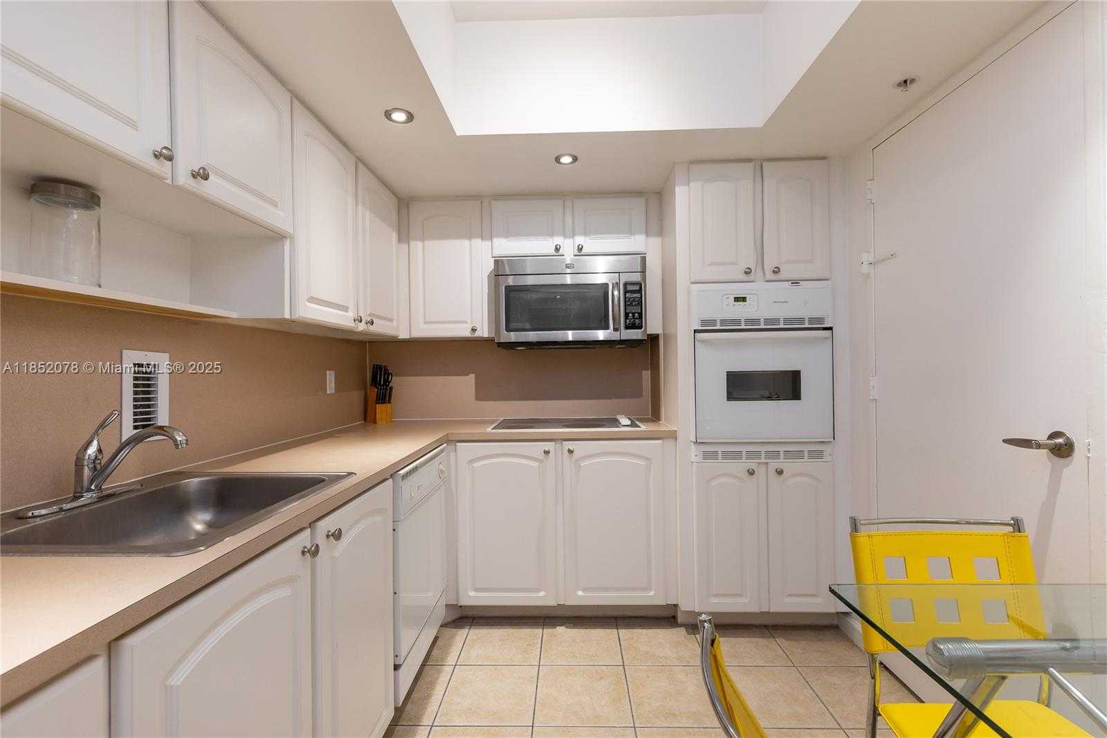 Small Image of 3901 SOUTH OCEAN DR #2D, Hollywood Number 9