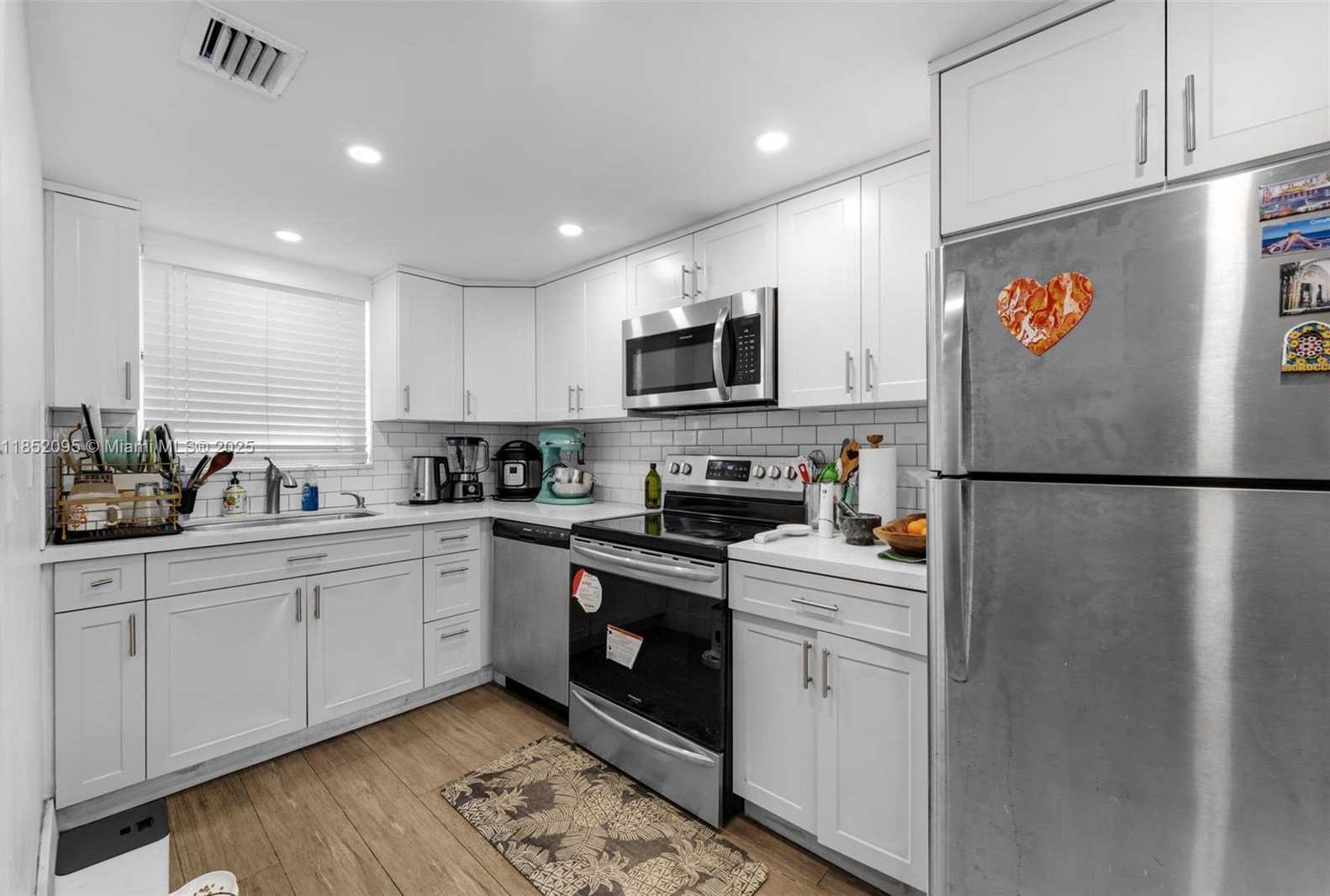 Small Image of 20 NORTH WEST 87TH AVE #A204, Miami Number 7