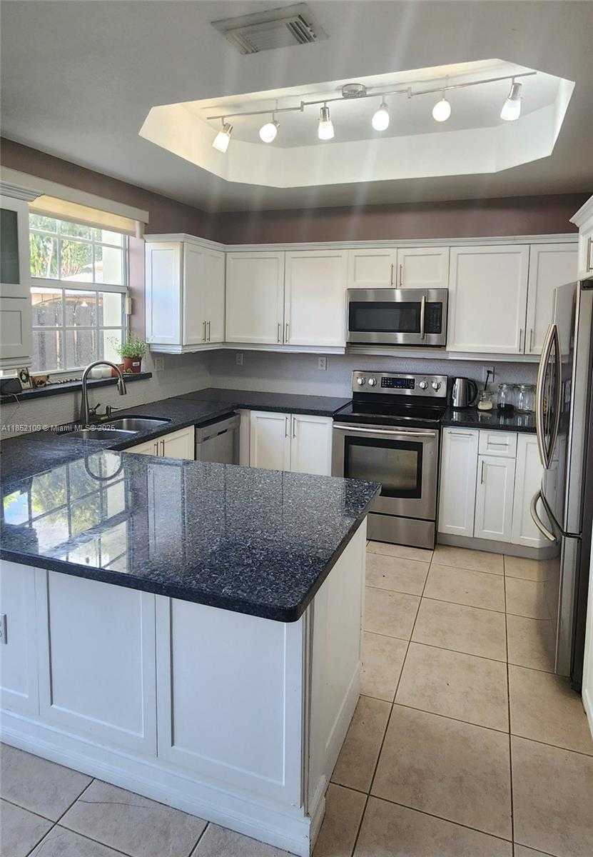 Small Image of 20732 SOUTH WEST 80TH CT, Cutler Bay Number 2