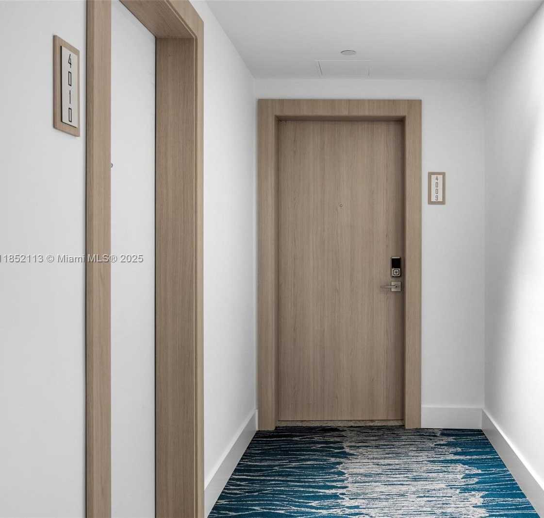 Small Image of 90 SOUTH WEST 3RD ST #4009, Miami Number 21