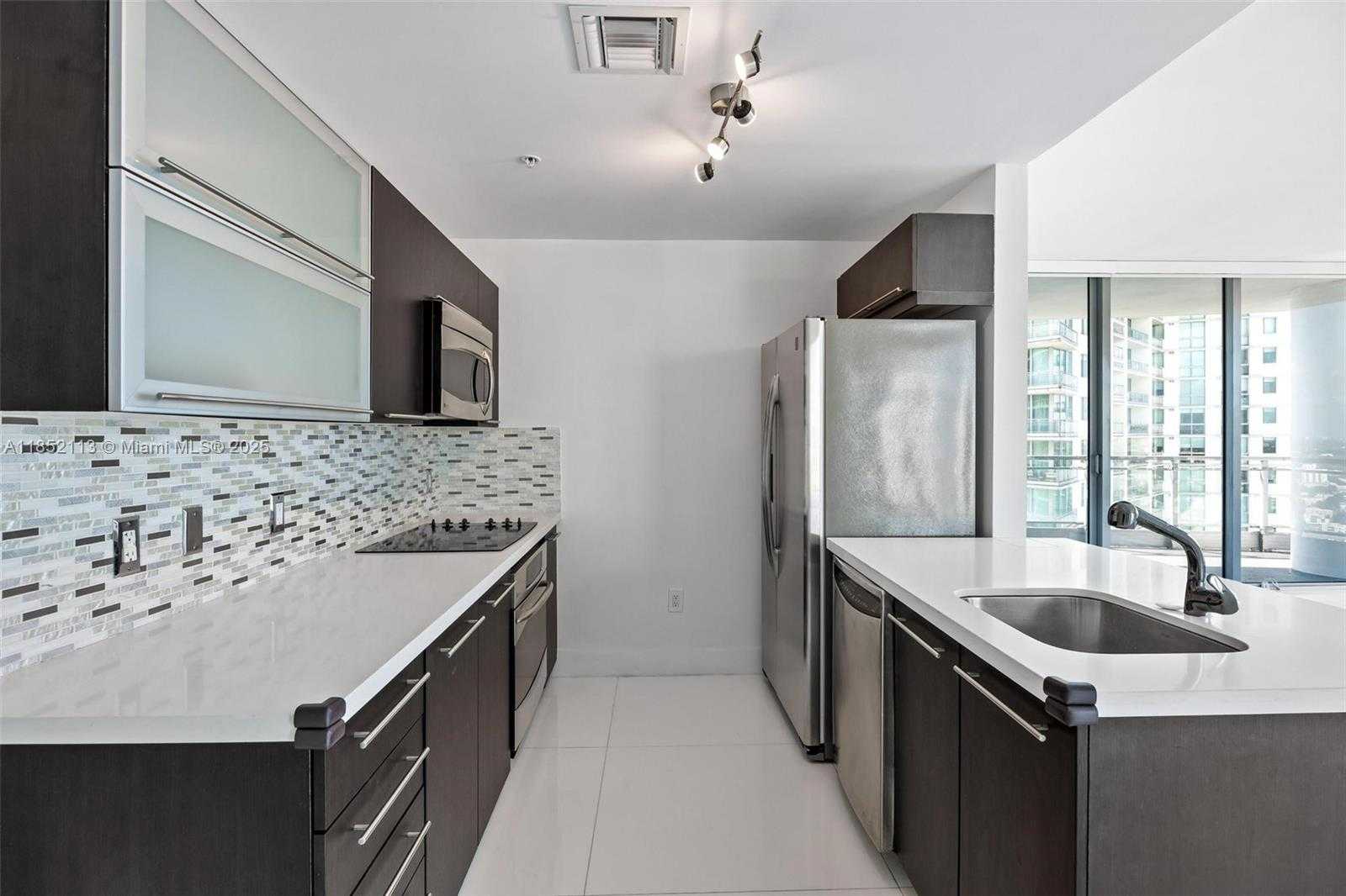 Small Image of 90 SOUTH WEST 3RD ST #4009, Miami Number 23