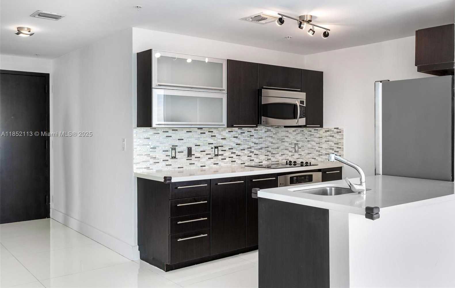 Small Image of 90 SOUTH WEST 3RD ST #4009, Miami Number 24