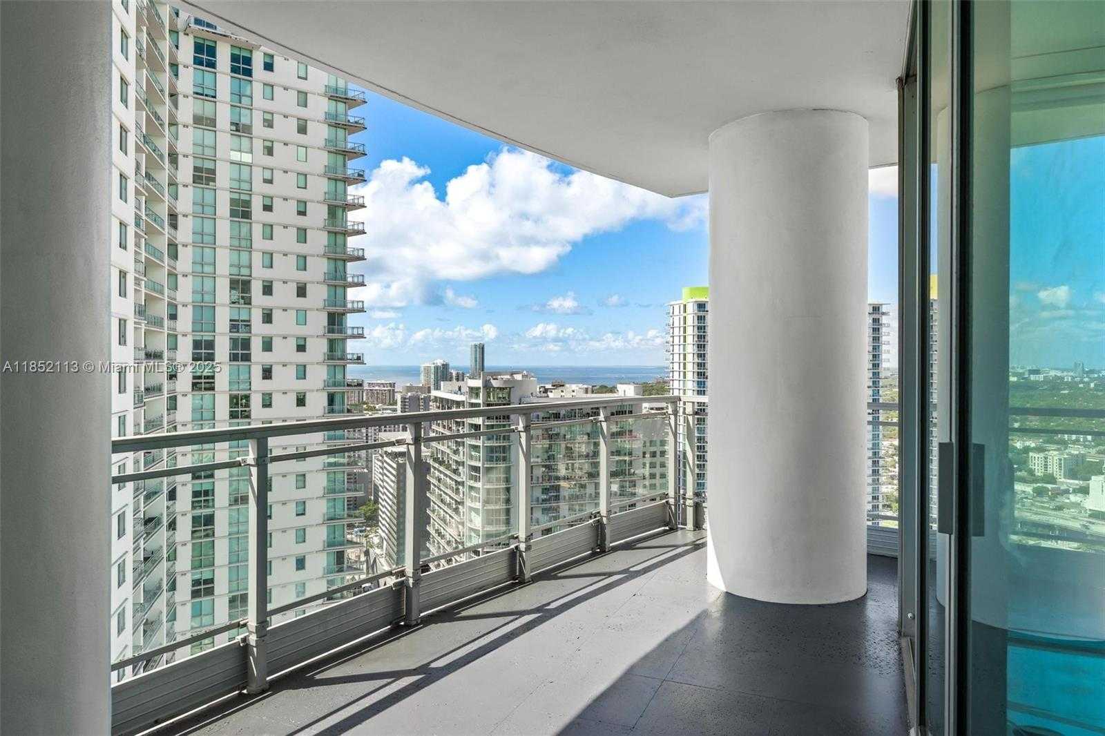 Small Image of 90 SOUTH WEST 3RD ST #4009, Miami Number 28