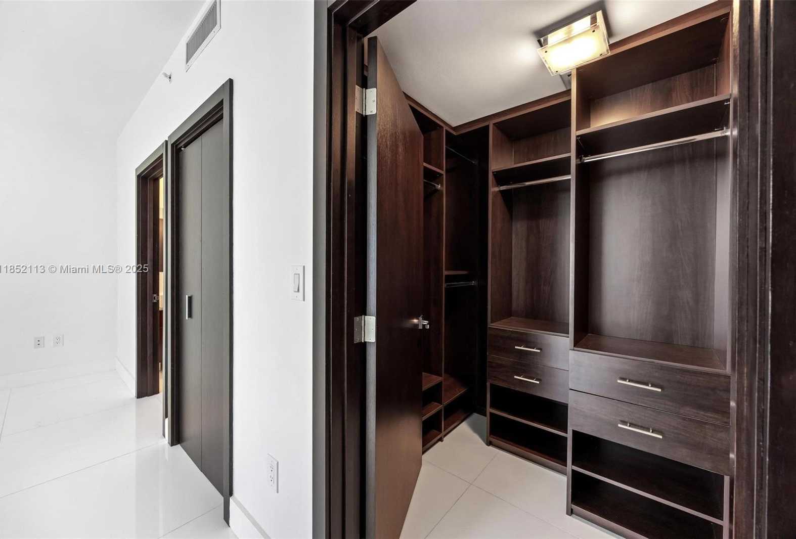 Small Image of 90 SOUTH WEST 3RD ST #4009, Miami Number 30