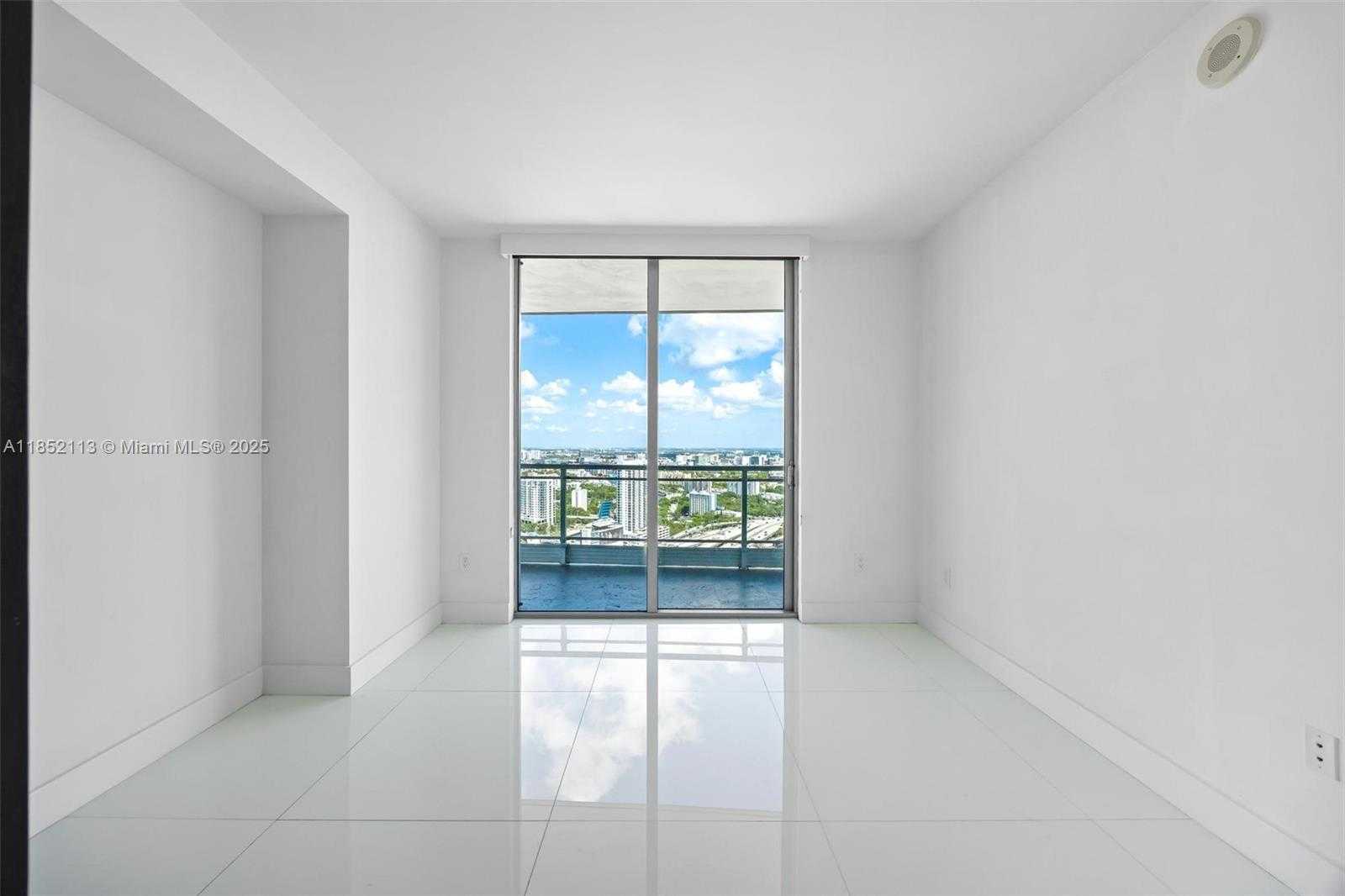 Small Image of 90 SOUTH WEST 3RD ST #4009, Miami Number 34