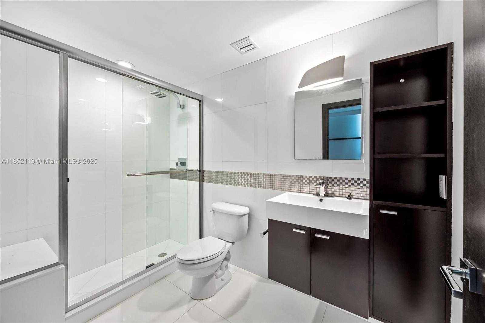 Small Image of 90 SOUTH WEST 3RD ST #4009, Miami Number 35