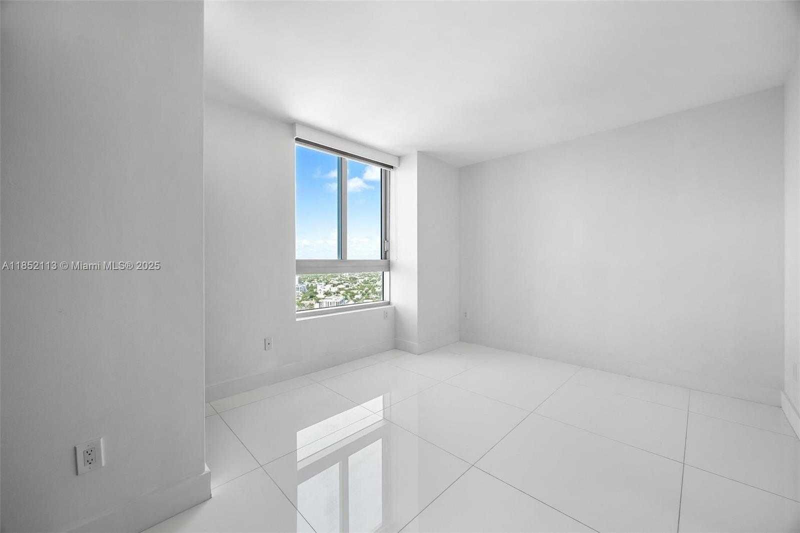 Small Image of 90 SOUTH WEST 3RD ST #4009, Miami Number 36