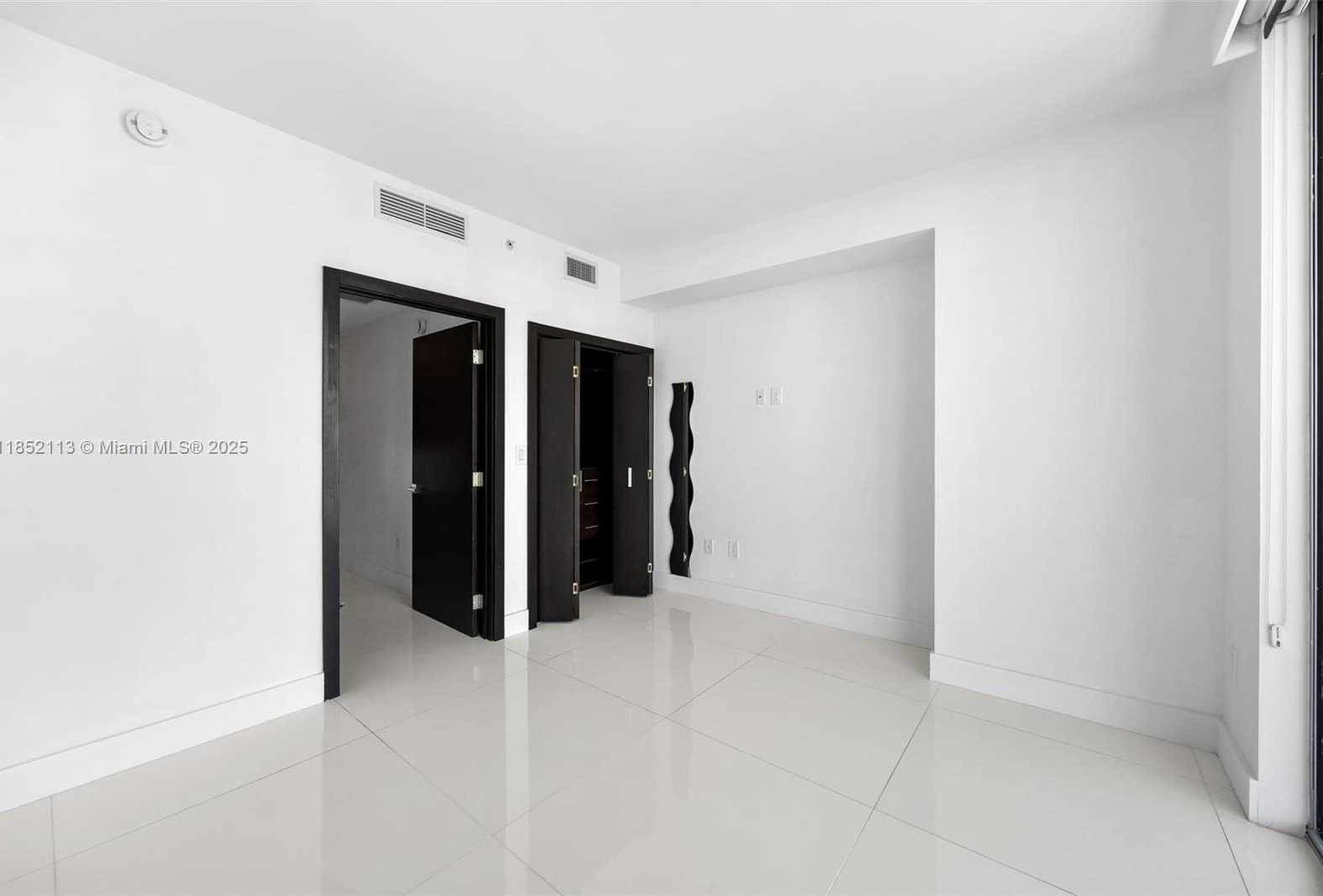 Small Image of 90 SOUTH WEST 3RD ST #4009, Miami Number 38