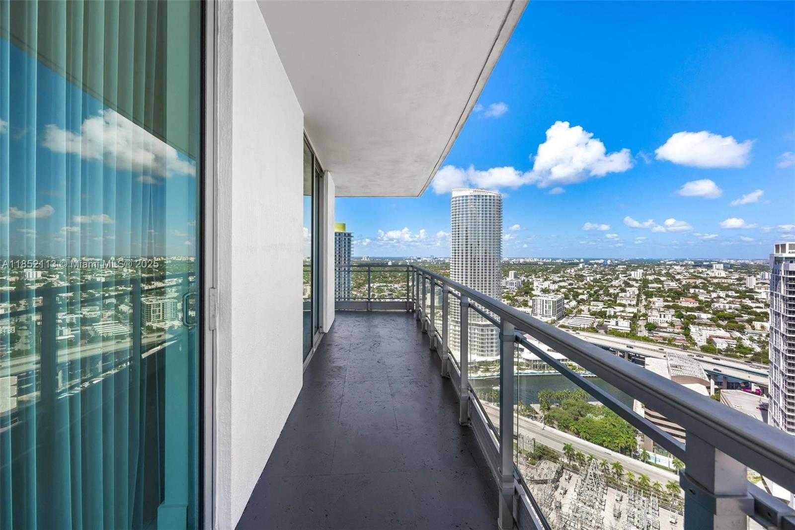 Small Image of 90 SOUTH WEST 3RD ST #4009, Miami Number 39