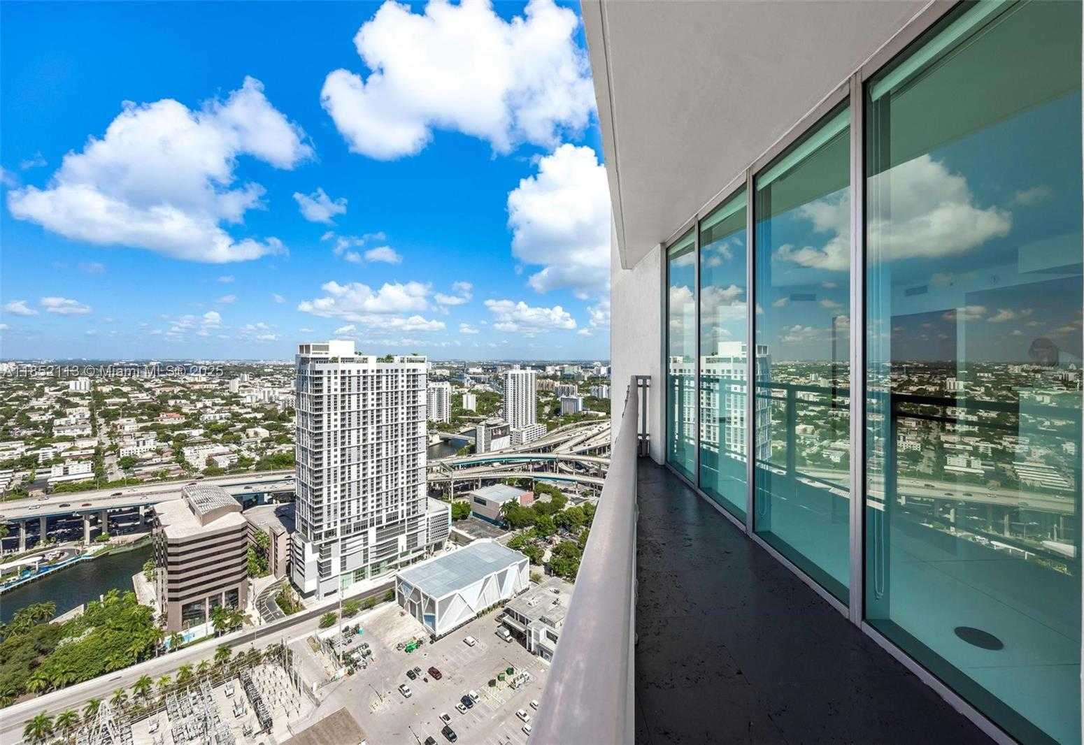 Small Image of 90 SOUTH WEST 3RD ST #4009, Miami Number 41