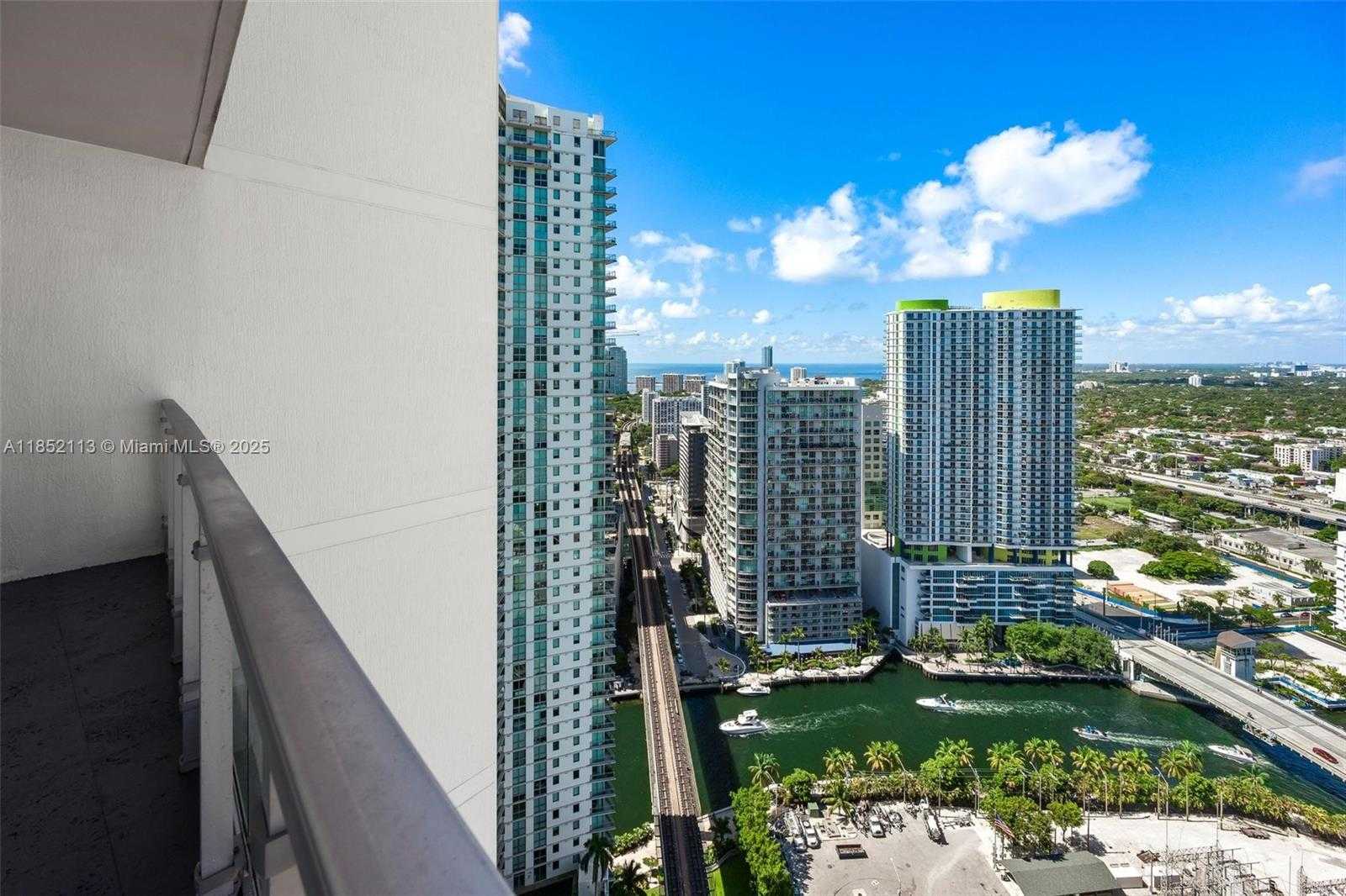 Small Image of 90 SOUTH WEST 3RD ST #4009, Miami Number 42