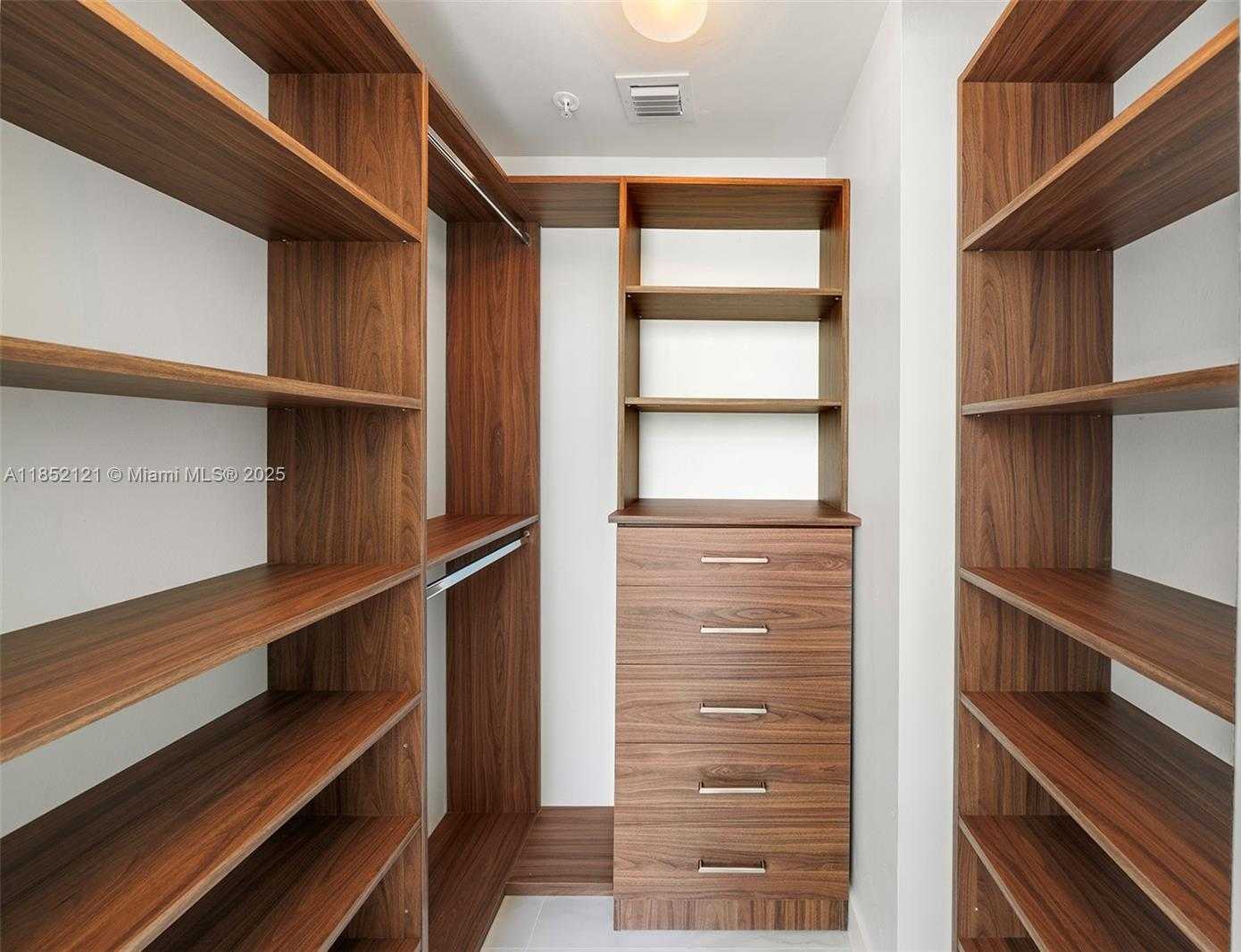 Small Image of 1155 BRICKELL BAY DR #203, Miami Number 18