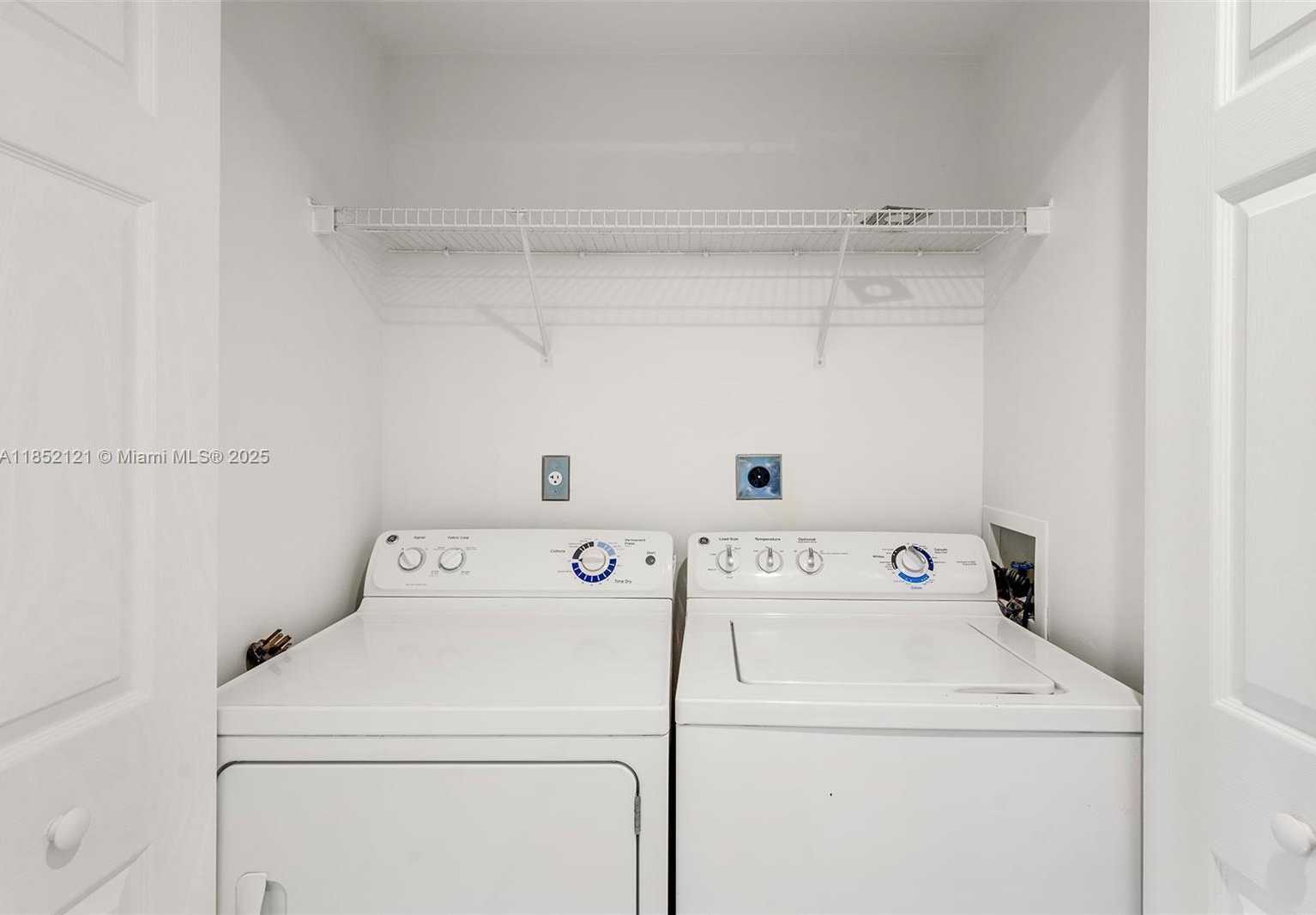 Small Image of 1155 BRICKELL BAY DR #203, Miami Number 19